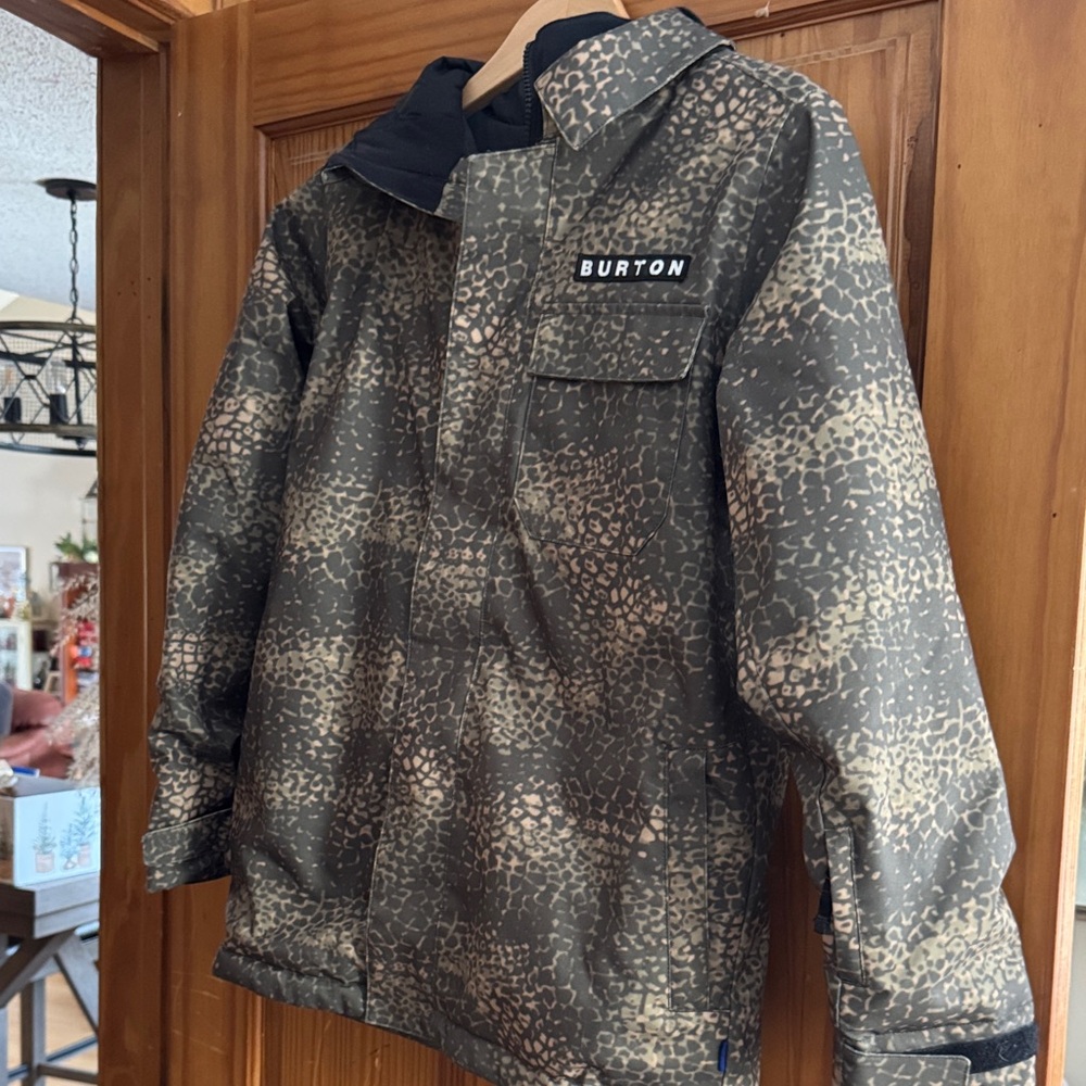 Burton Speckled Pattern Jacket in Black and Tan
